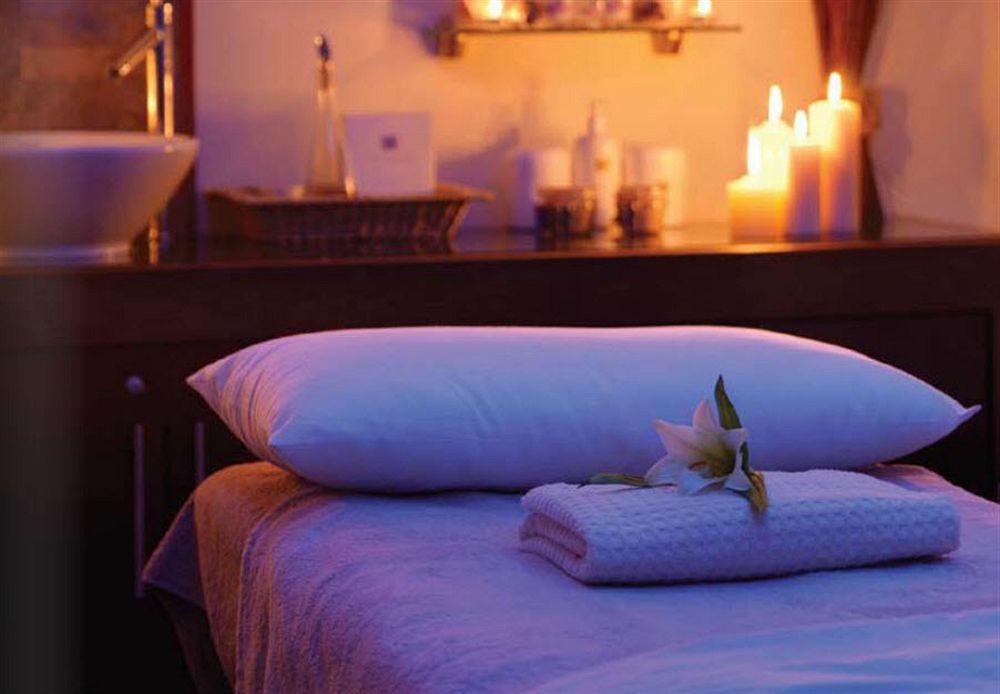 Absolute Hotel Limerick Bagian luar foto