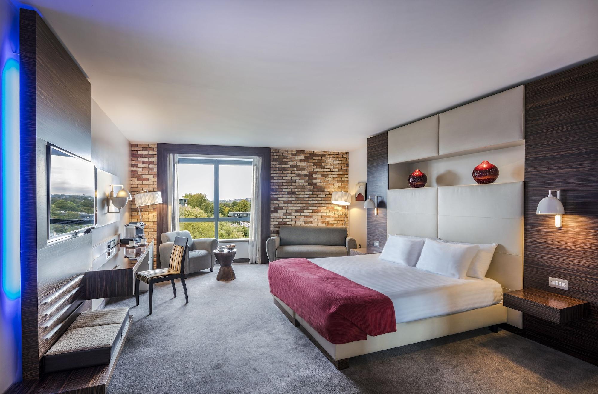 Absolute Hotel Limerick Bagian luar foto