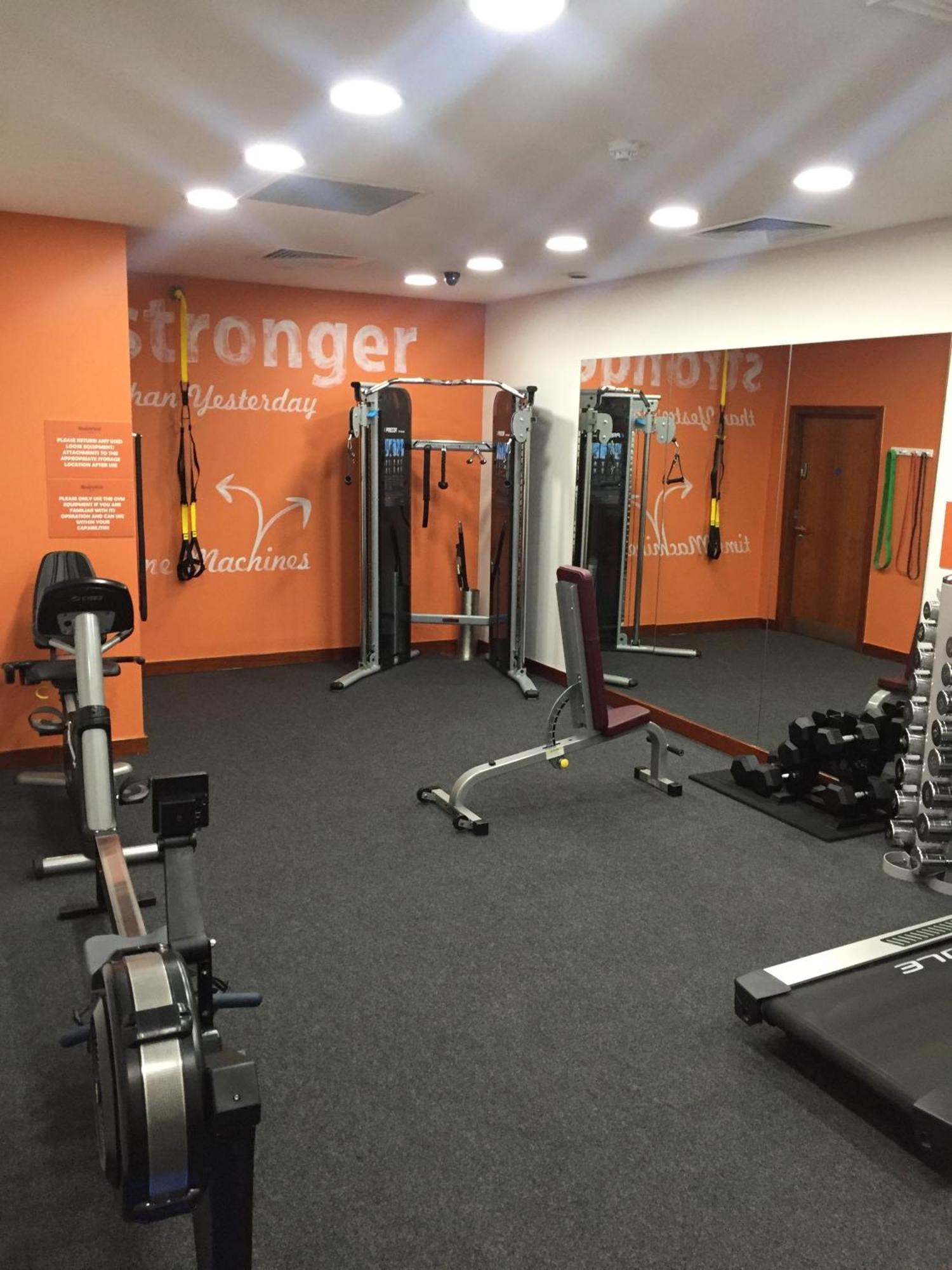 Absolute Hotel Limerick Bagian luar foto