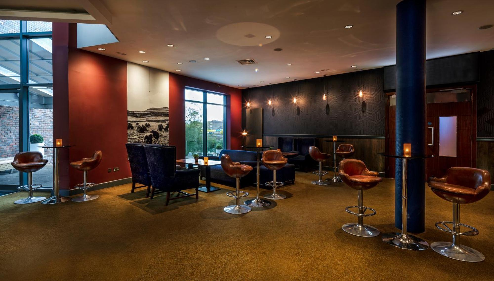 Absolute Hotel Limerick Bagian luar foto