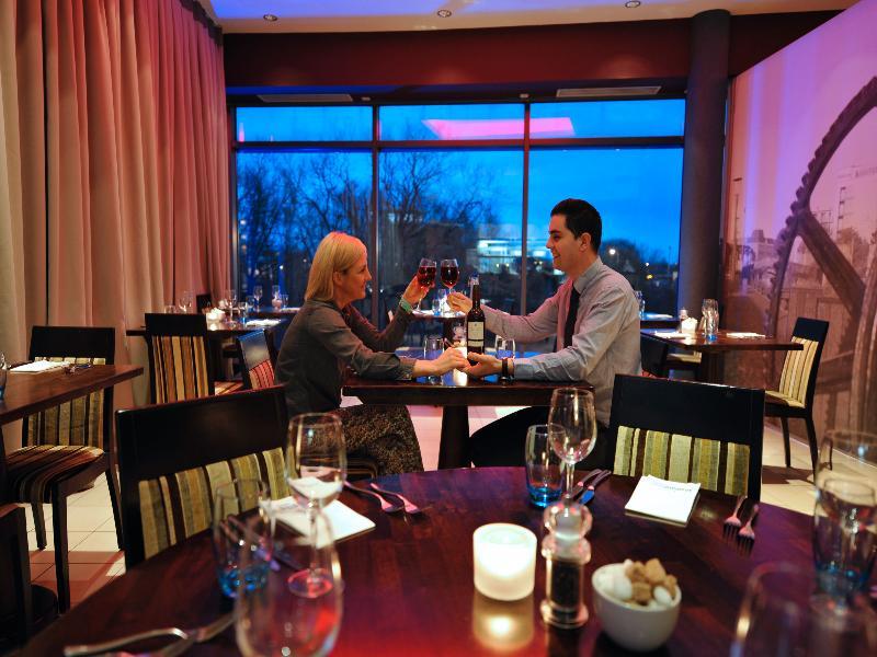 Absolute Hotel Limerick Bagian luar foto
